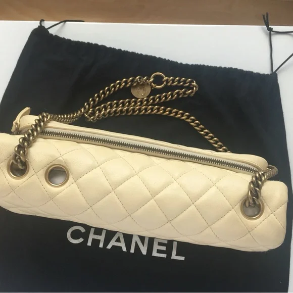💯 Authentic Chanel Bag - Picture 4 of 4